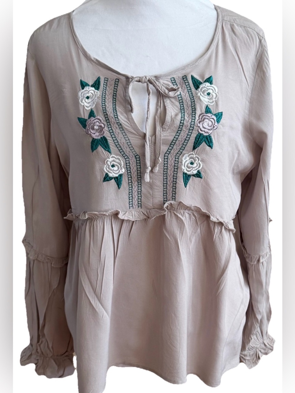 CRUEL GIRL Grayish Pink Embroidered Boho Ruffled Rayon Blouse Size Small